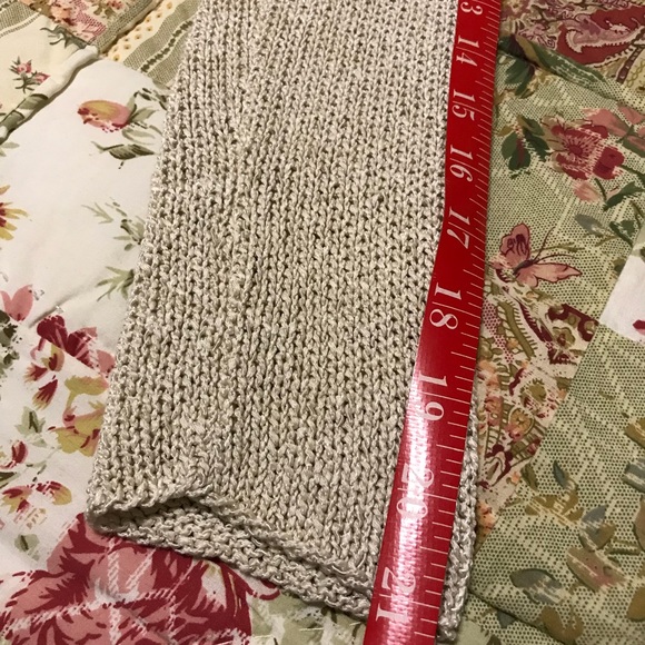 Sweater - Picture 5 of 6